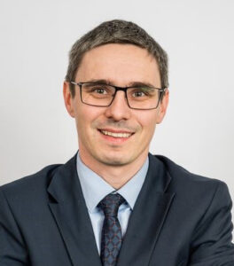 Prof. UEK Mateusz Folwarski